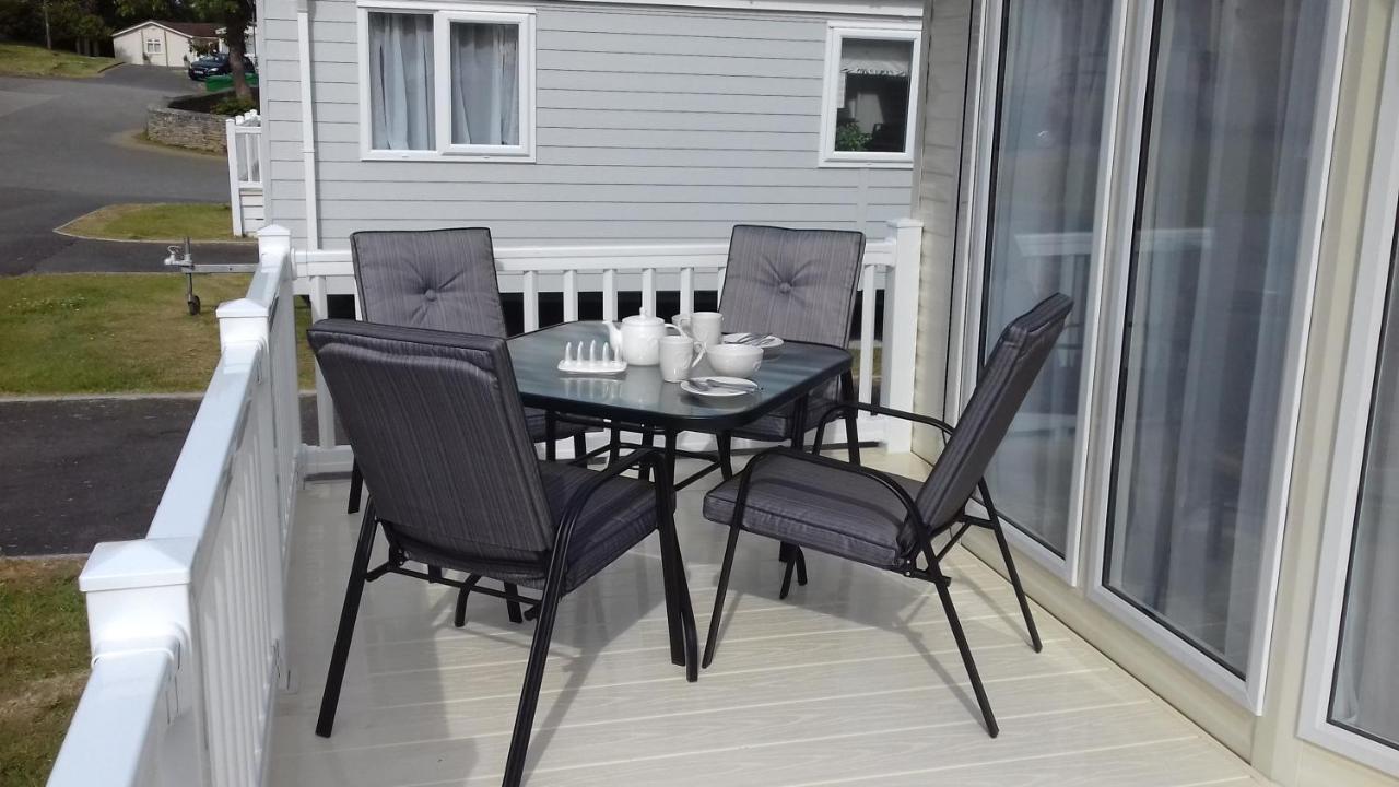 Porth Retreat At Newquay Bay Resort Екстериор снимка