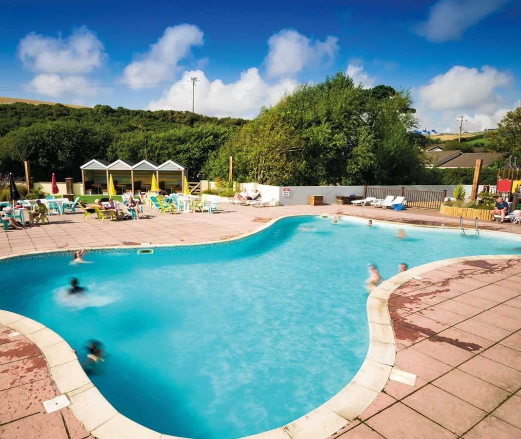 Porth Retreat At Newquay Bay Resort Екстериор снимка